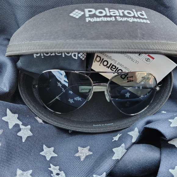 Polaroid Silver Frame Aviator Sunglasses New